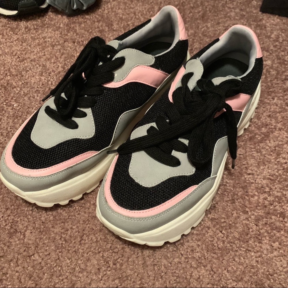 Chunky “Dad” Sneaker